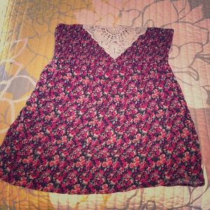 Flowery/lace top